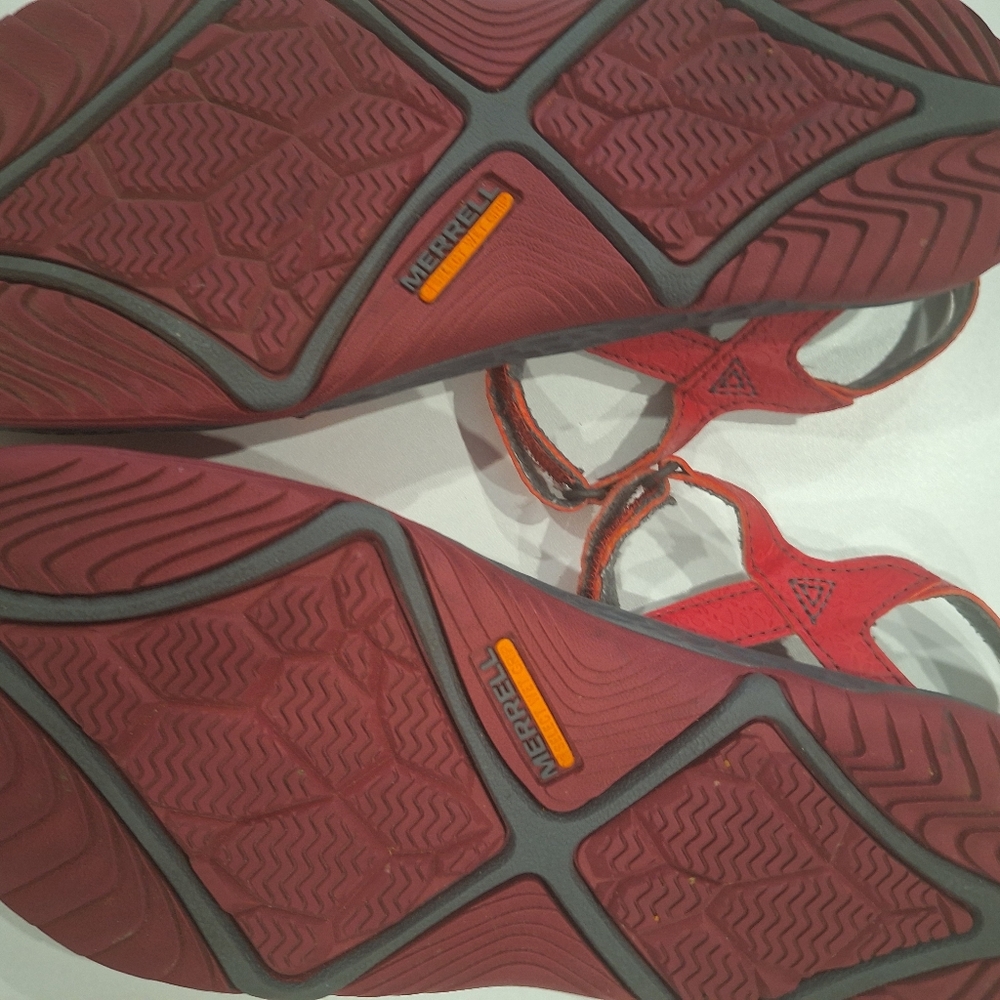 Merrell Sadles - Picture 3 of 3